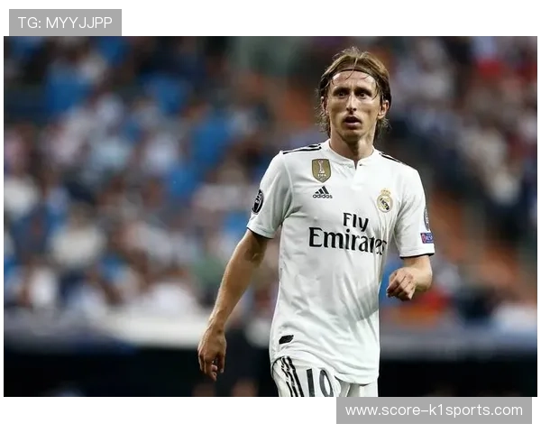 足球传奇球星告别赛场感人致辞回顾与深情告白